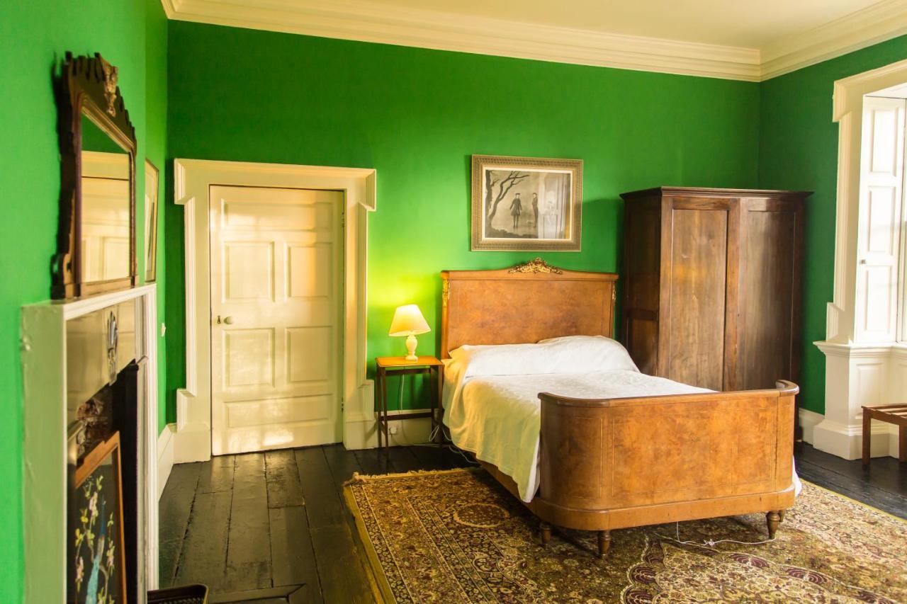 Roundwood House Hotel Mountrath Room photo